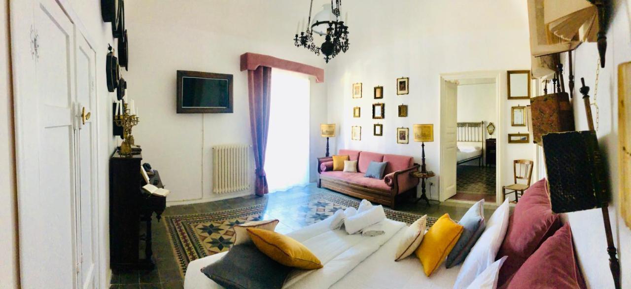 דירות אנה La Casa Sulla Piazza מראה חיצוני תמונה