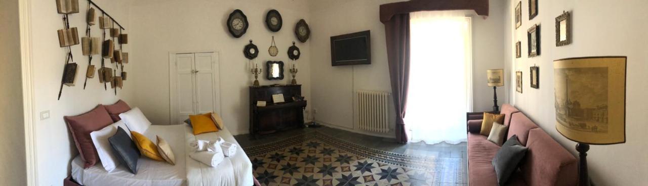 דירות אנה La Casa Sulla Piazza מראה חיצוני תמונה