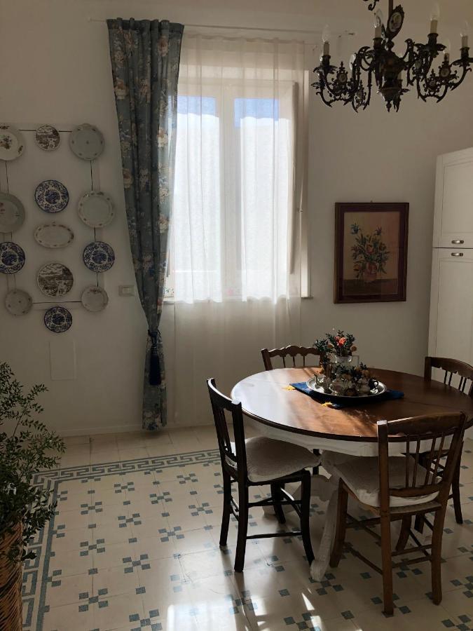 דירות אנה La Casa Sulla Piazza מראה חיצוני תמונה