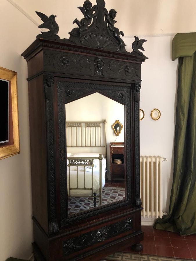 דירות אנה La Casa Sulla Piazza מראה חיצוני תמונה
