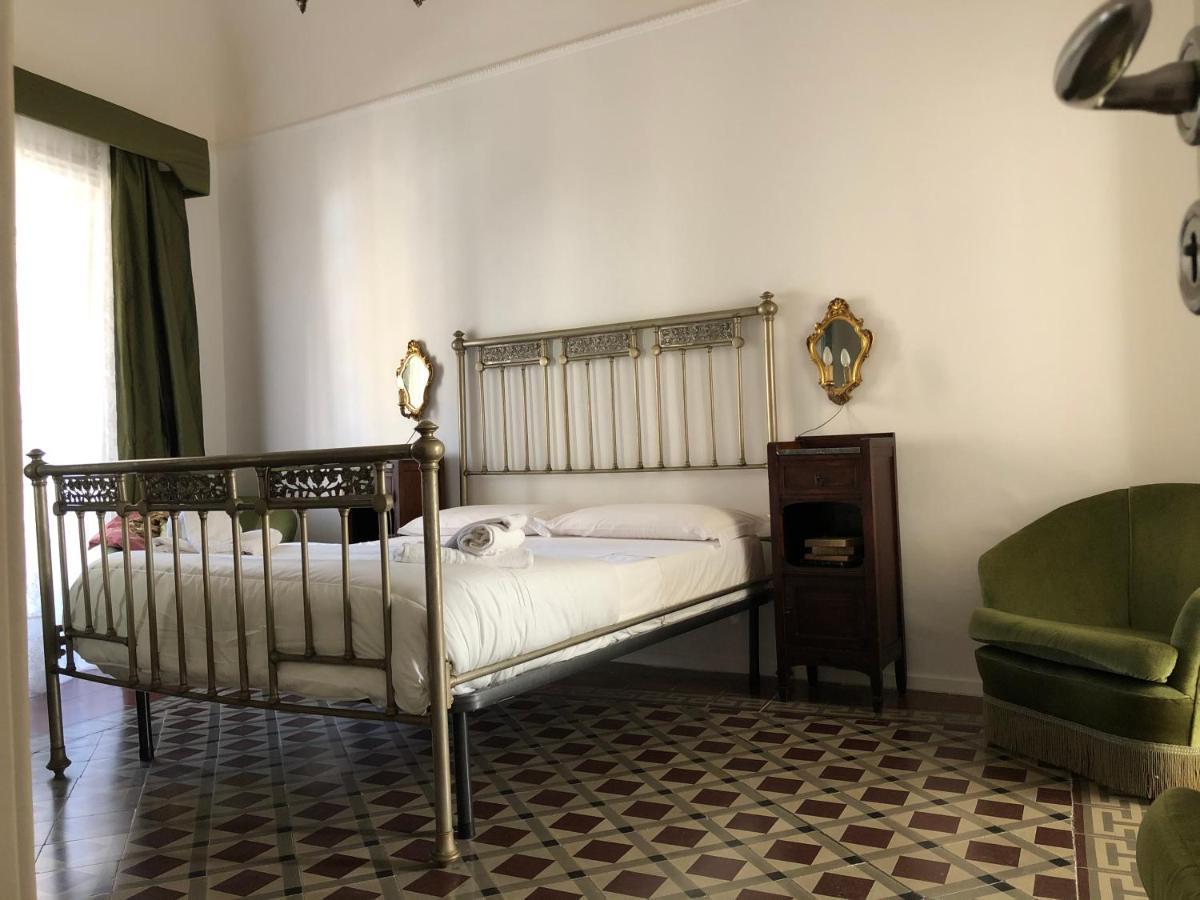 דירות אנה La Casa Sulla Piazza מראה חיצוני תמונה