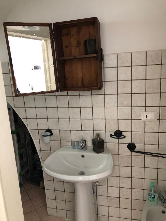 דירות אנה La Casa Sulla Piazza מראה חיצוני תמונה