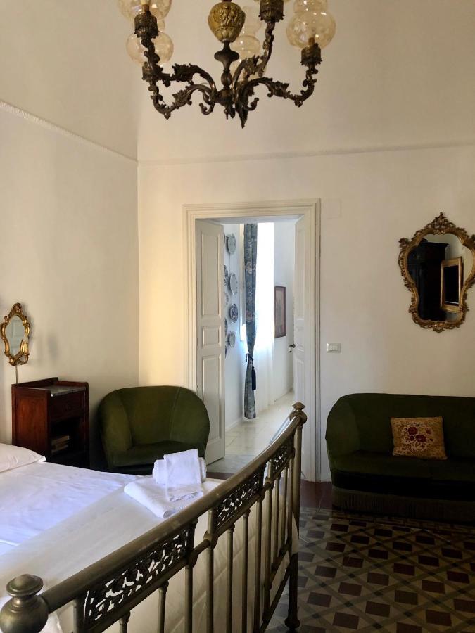 דירות אנה La Casa Sulla Piazza מראה חיצוני תמונה