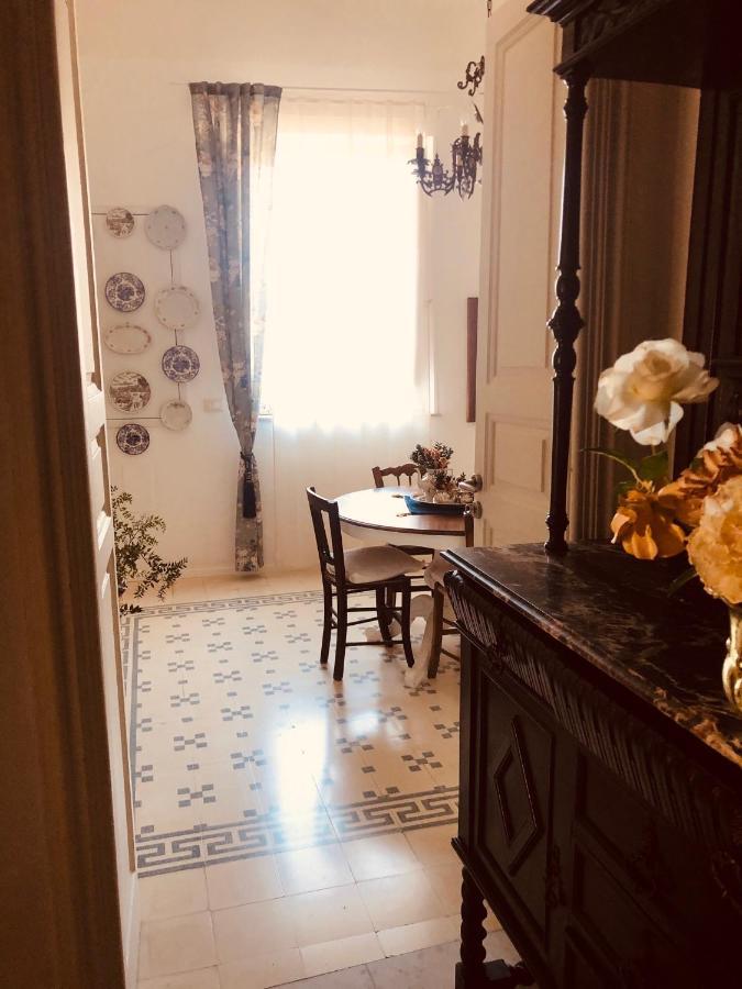 דירות אנה La Casa Sulla Piazza מראה חיצוני תמונה