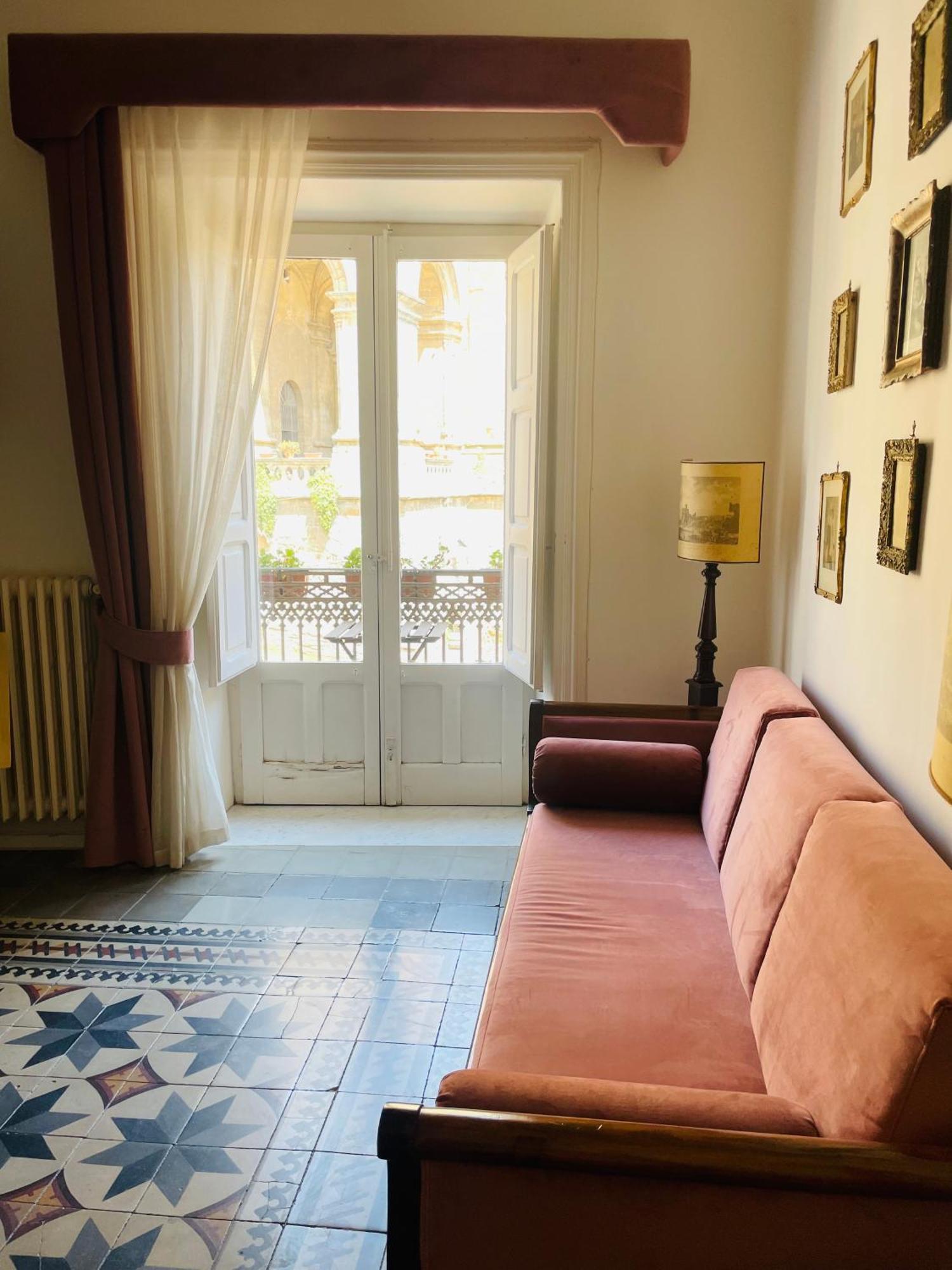 דירות אנה La Casa Sulla Piazza מראה חיצוני תמונה
